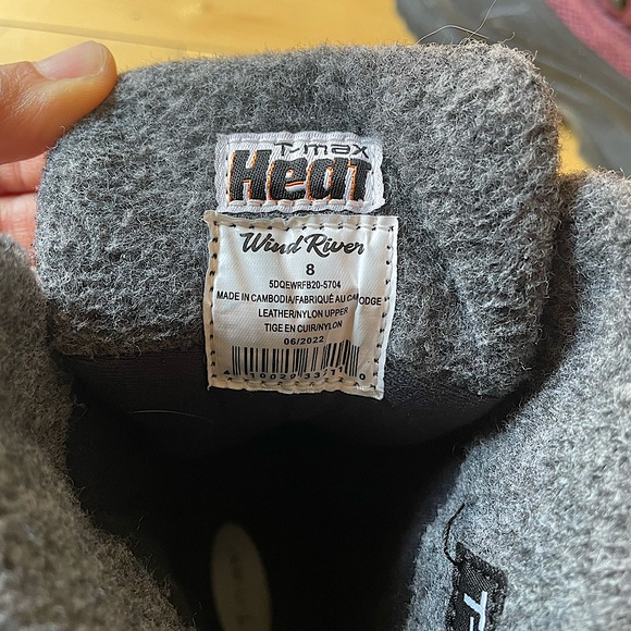 Winter Boots brand Wind River, T Max Heat Size 8 .. Red Color - Picture 6 of 6